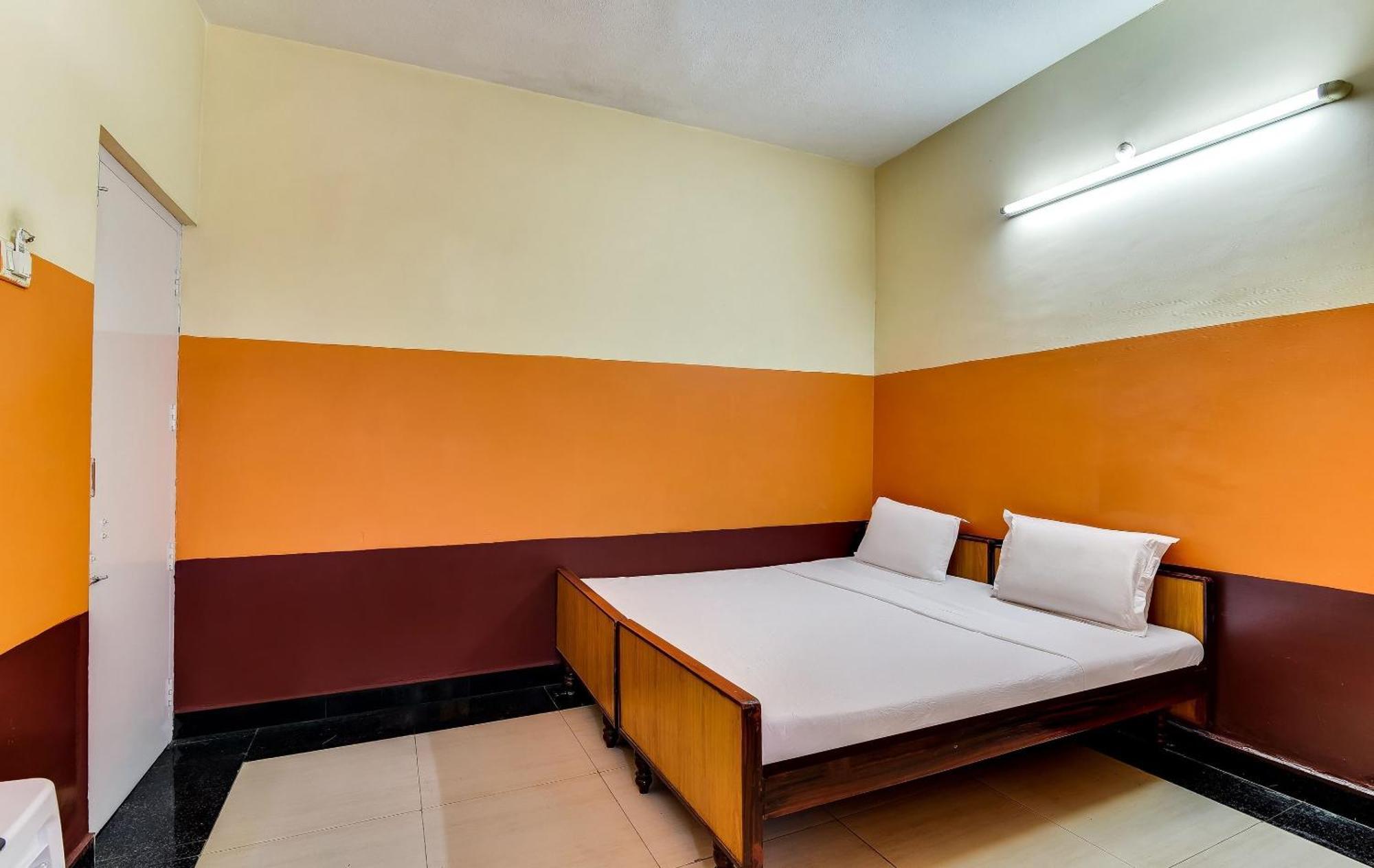 Hotel O Srinivasa Residency Lodge Tirupati Exteriör bild